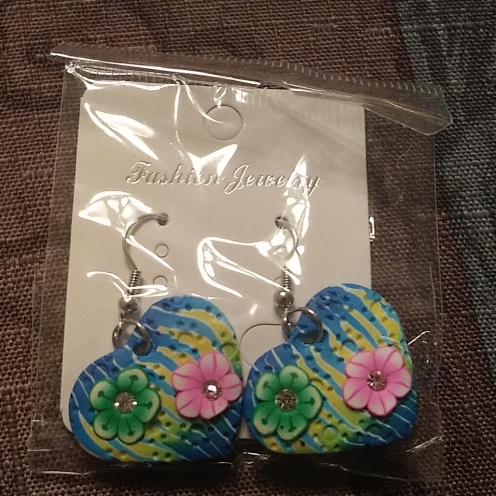 Brand new dangle earrings
